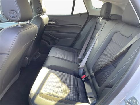 Used 2025 Chevrolet Trax LT w/ LT Convenience Package image 13