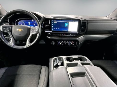 Used 2023 Chevrolet Silverado 1500 LT AWD/4WD image 9