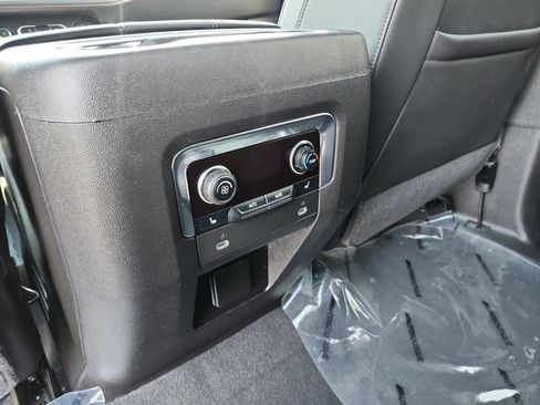 Used 2021 Chevrolet Suburban RST w/ Luxury Package AWD/4WD image 16