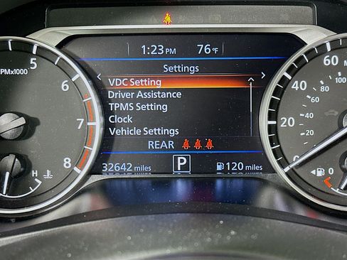 Used 2023 Nissan Altima 2.5 SR FWD image 19