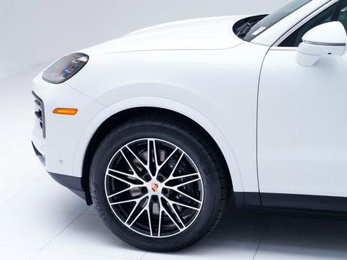 New 2026 Porsche Cayenne image 11