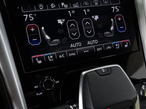 Used 2021 Lamborghini Urus image 38