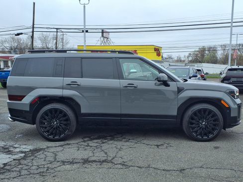 Used 2025 Hyundai Santa Fe Calligraphy image 2