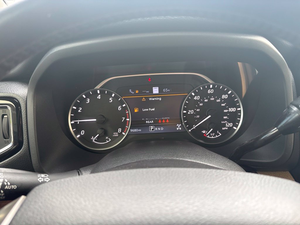 Used 2024 Nissan Titan Platinum Reserve w/ Moonroof Package AWD/4WD image 18