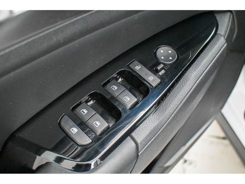 Used 2023 Kia Sportage EX image 33