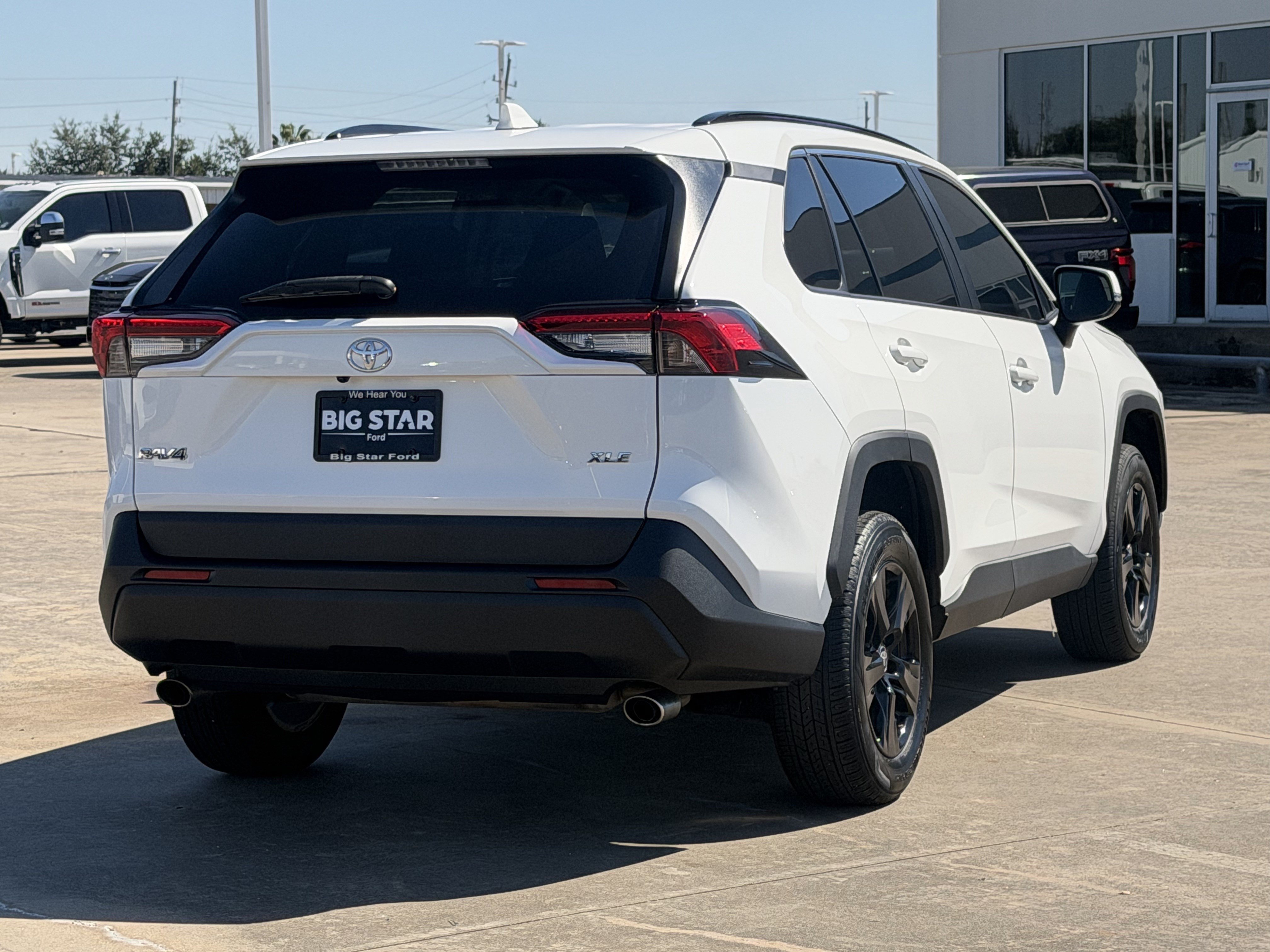 Used 2023 Toyota RAV4 XLE FWD image 7