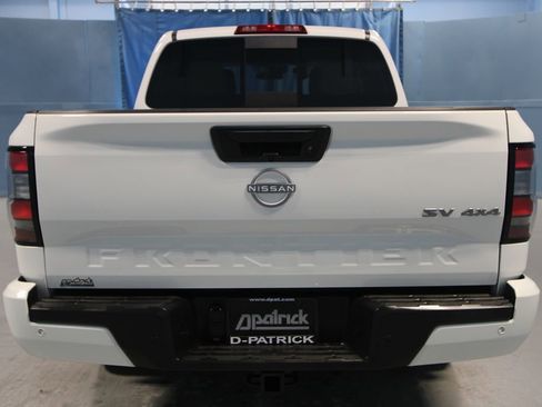 Used 2023 Nissan Frontier SV w/ SV Convenience Package image 34