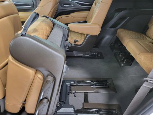 Certified 2023 Cadillac Escalade Premium Luxury w/ Performance Package image 26