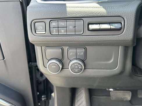 Used 2024 GMC Yukon Denali RWD image 20