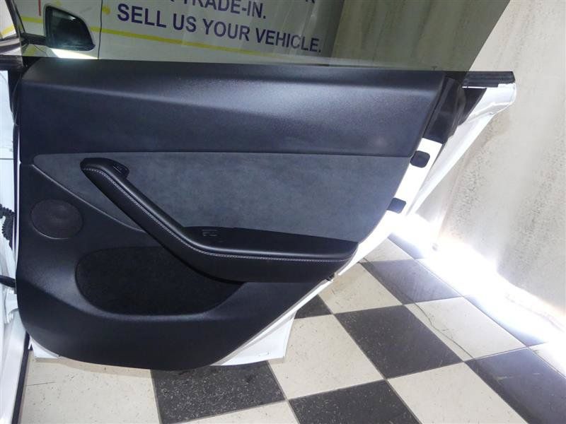 Used 2023 Tesla Model Y AWD image 25