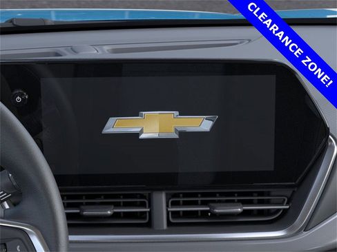 New 2025 Chevrolet Trax LT w/ Driver Confidence Package image 20