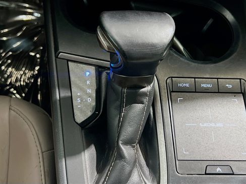 Used 2021 Lexus UX 250h w/ Accessory Package (Z1) AWD/4WD image 12