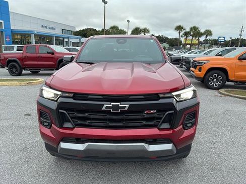 Used 2023 Chevrolet Colorado Z71 image 2