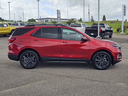 Used 2024 Chevrolet Equinox RS w/ LPO, Floor Liner Package FWD image 7