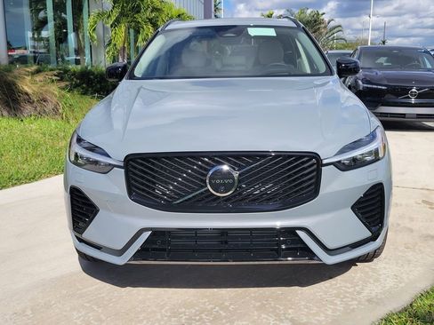 New 2026 Volvo XC60 T8 Ultra w/ Protection Package Premier AWD/4WD image 3