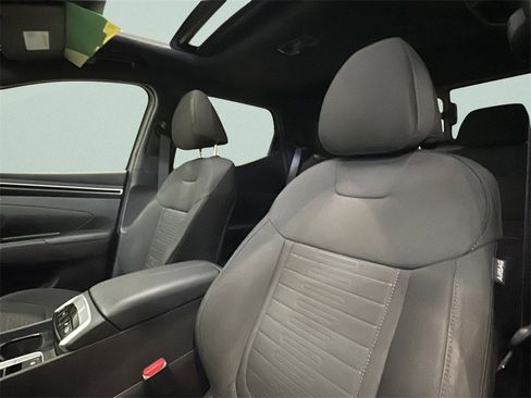 Used 2023 Hyundai Santa Cruz SEL Premium image 9