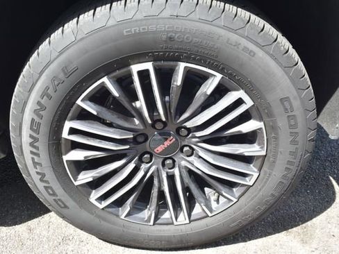 Used 2025 GMC Yukon Elevation AWD/4WD image 54