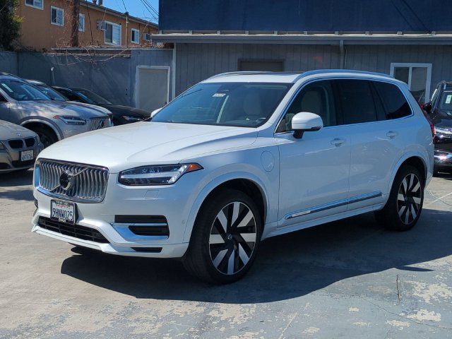 Certified 2023 Volvo XC90 T8 Plus w/ Protection Package Premier AWD/4WD image 7