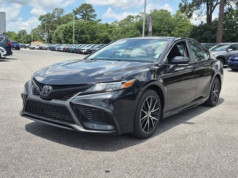 Used 2023 Toyota Camry SE FWD image 7