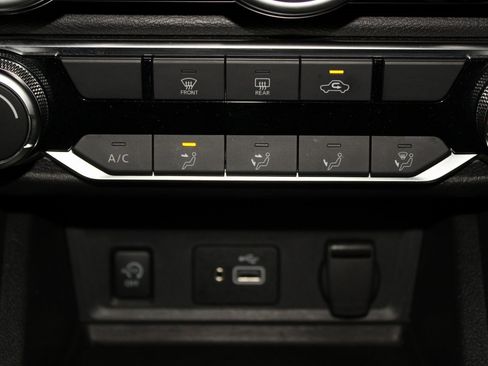 Used 2024 Nissan Sentra S image 19