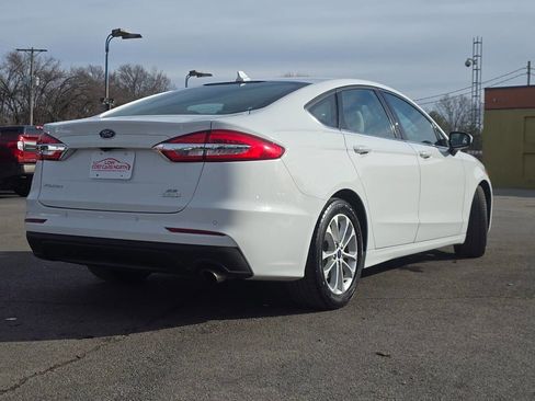 Used 2019 Ford Fusion SE image 8