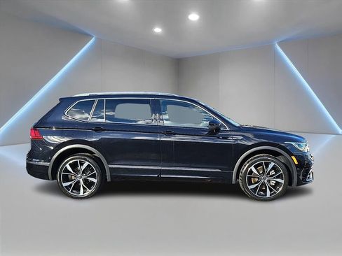 Used 2022 Volkswagen Tiguan SEL R-Line image 4