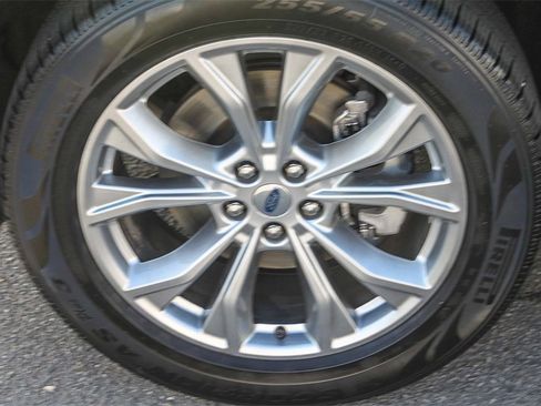 Used 2020 Ford Explorer XLT w/ Equipment Group 202A image 14