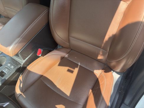 Used 2019 Subaru Outback 3.6R Touring w/ Popular Package #3A AWD/4WD image 12