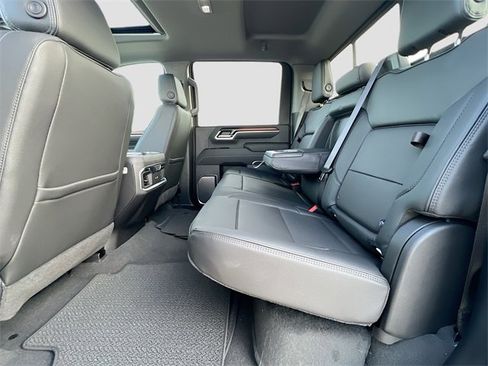 New 2026 GMC Sierra 2500 Denali w/ Denali Reserve Package image 17