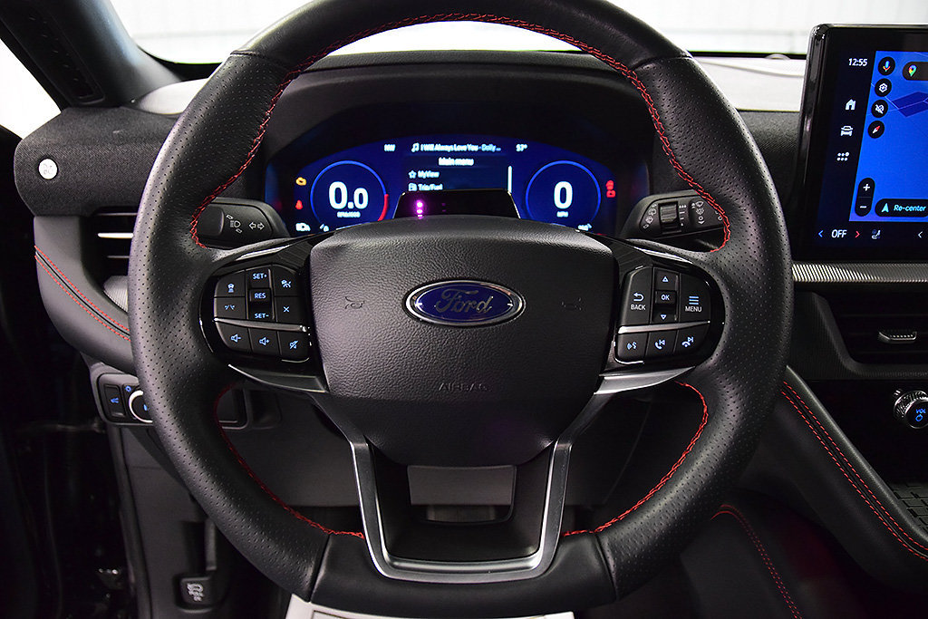 Used 2025 Ford Explorer ST-Line w/ Premium Package AWD/4WD image 19