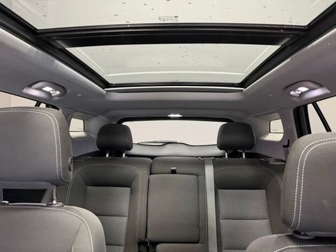 Used 2023 GMC Terrain SLE w/ Driver Convenience Package FWD image 22