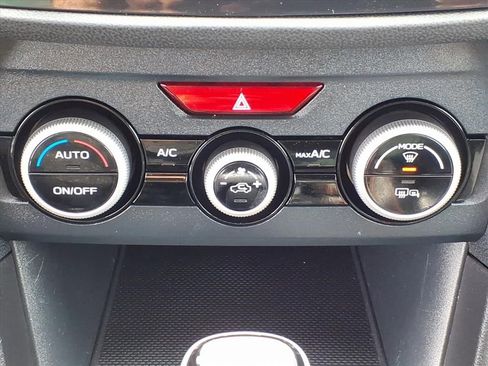 Certified 2023 Subaru Crosstrek 2.5i Limited w/ Moonroof Package image 9