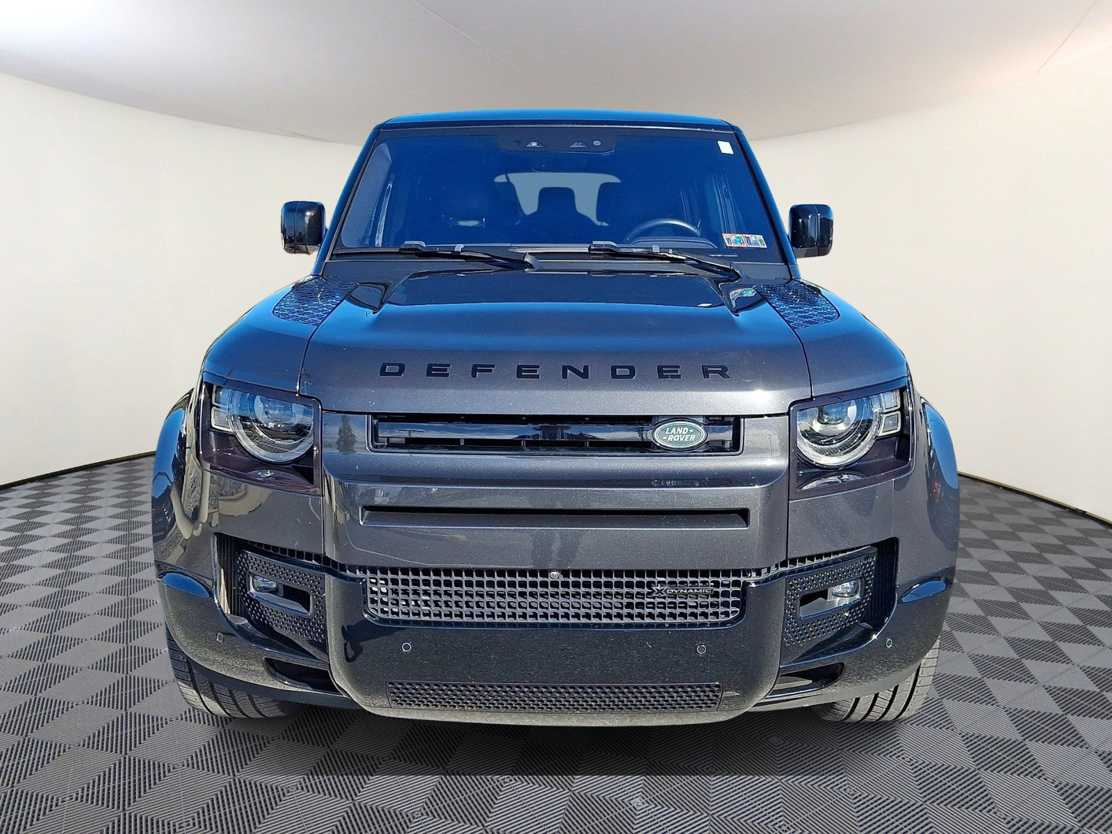 Used 2023 Land Rover Defender 130 X-Dynamic SE AWD/4WD image 6