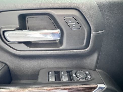 Used 2020 GMC Sierra 1500 SLE w/ SLE Value Package image 23