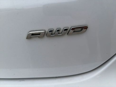 Used 2024 Ford Edge SEL w/ Convenience Package image 9