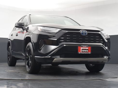 Used 2024 Toyota RAV4 SE AWD/4WD image 28