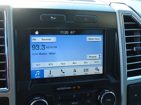 Used 2016 Ford F150 Lariat image 31