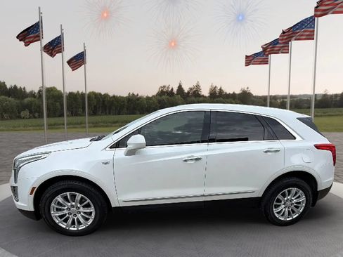 Used 2017 Cadillac XT5 FWD w/ LPO, Wheel Lock Package image 3
