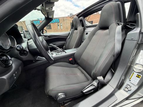 Used 2017 MAZDA MX-5 Miata RF Club RWD image 11