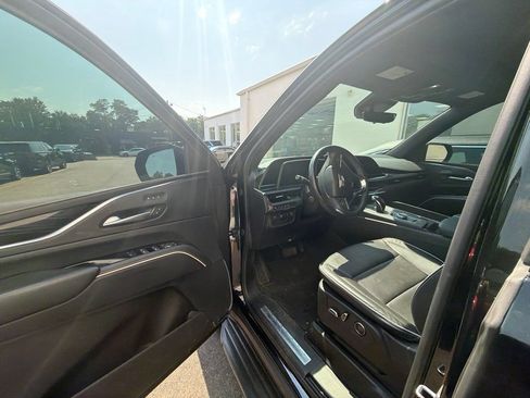 Used 2023 Cadillac Escalade Sport w/ LPO, ONYX Package AWD/4WD image 9