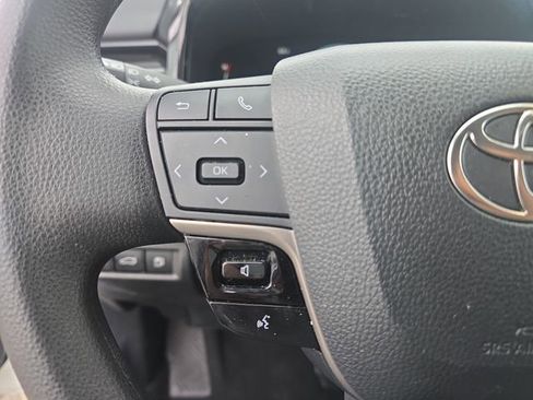Used 2025 Toyota Camry LE image 16
