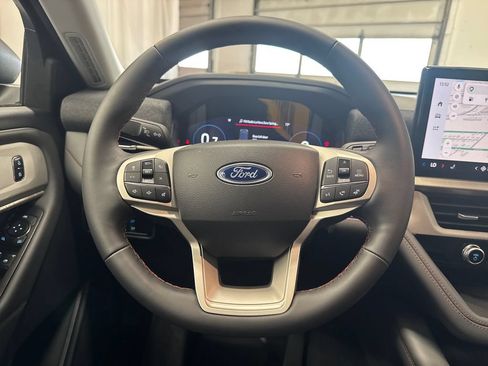 New 2026 Ford Explorer Active AWD/4WD image 16
