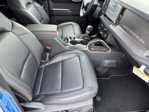 New 2026 Ford Bronco Badlands AWD/4WD image 15