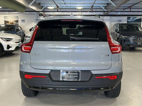 Certified 2026 Volvo XC40 B5 Plus AWD/4WD image 5