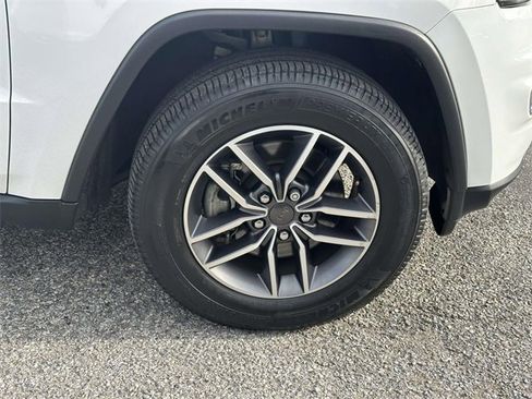 Certified 2022 Jeep Grand Cherokee Limited image 10