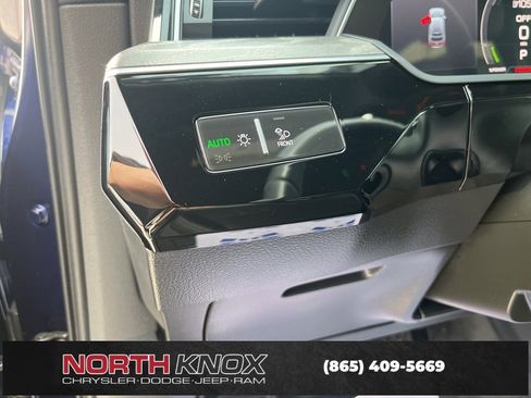 Used 2023 Audi e-tron Premium Plus w/ Premium Plus Package image 7