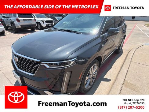 Used 2023 Cadillac XT6 Premium Luxury w/ Technology Package FWD image 1