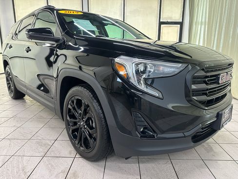 Used 2019 GMC Terrain SLT w/ GMC Pro Grade Package image 2