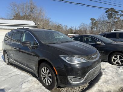 Used 2017 Chrysler Pacifica Touring-L