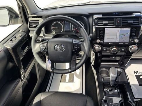 Used 2022 Toyota 4Runner TRD Off-Road Premium AWD/4WD image 14